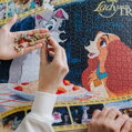 TREFL Puzzle Premium Plus Iconic Moments: Lady a Tramp 1000 dílků