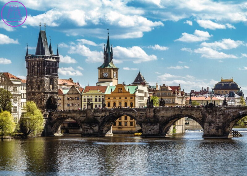 RAVENSBURGER Puzzle Pohled na Karlův most, Praha 1000 dílků